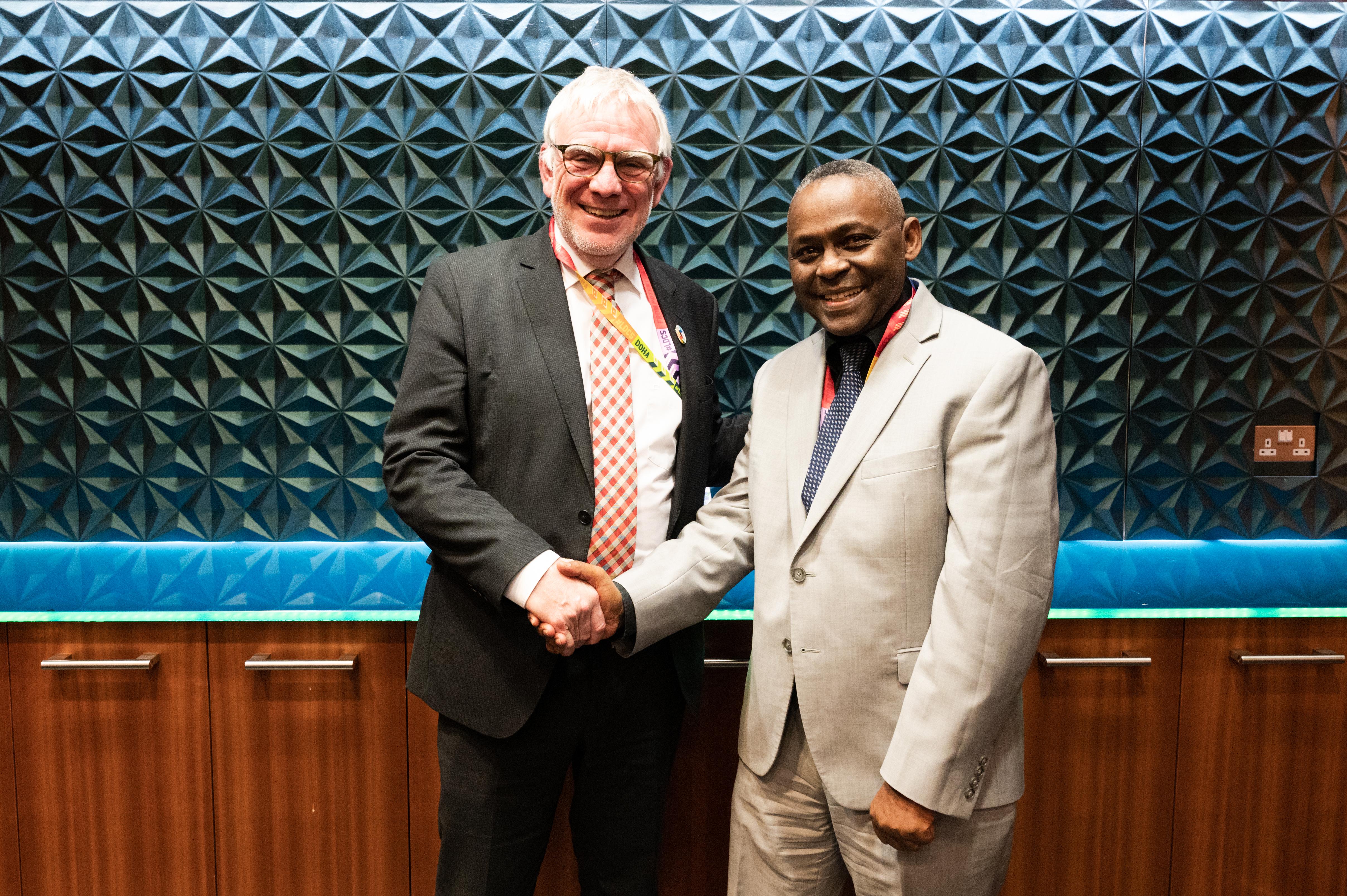 Jochen Flasbarth, State Secretary at the Federal Ministry for Economic Cooperation and Development of Germany (left) and Prof. Murenzi (photo: G. Ortolani/TWAS)
