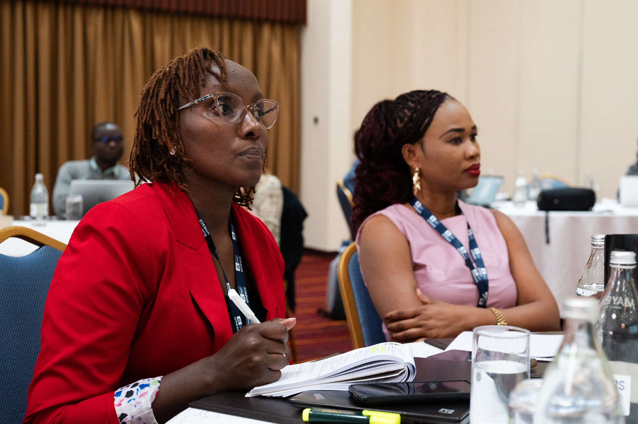 From left: Juliah Wangari MURIUKI, Jomo Kenyatta University of Agriculture and Technology Department of Mining, Materials and Petroleum Engineering, Nairobi, Kenya, and Nekpen ERHUNSE Researcher, University of Benin, Faculty of Life Sciences, Department of Biochemistry, Benin City, Nigeria. (Photo: G. Ortolani/TWAS)