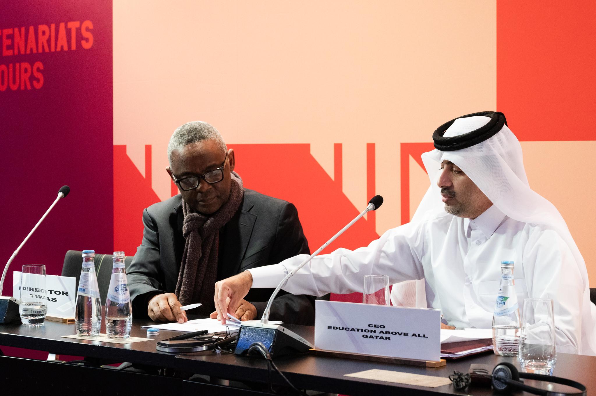 Prof. Murenzi (left) and Mr. Fahad Al-Sulaiti, CEO of Education Above All, Qatar (photo: G. Ortolani/TWAS)